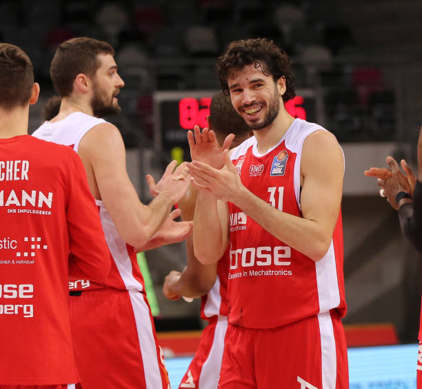 姆总双响领 姆总双响领